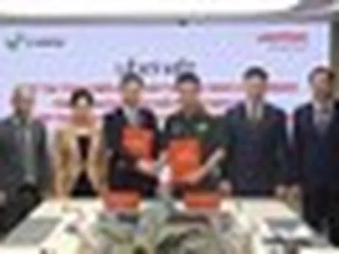 Cú bắt tay của tỷ phú Phạm Nhật Vượng và Viettel