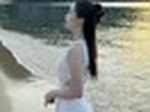 Hoa hậu Việt Nam làm một việc giữa tin đồn đã sinh con thứ 2 cho chồng Chủ tịch