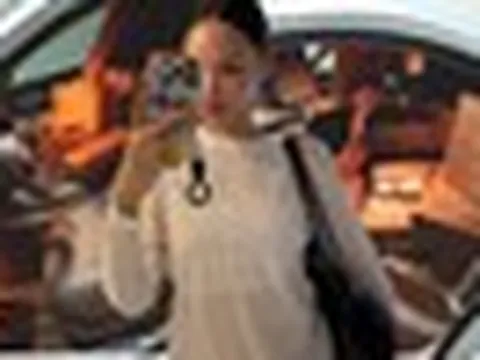 Miu Lê từng cố tình “phông bạt” với hàng hiệu, mẹ khuyên nhưng không nghe