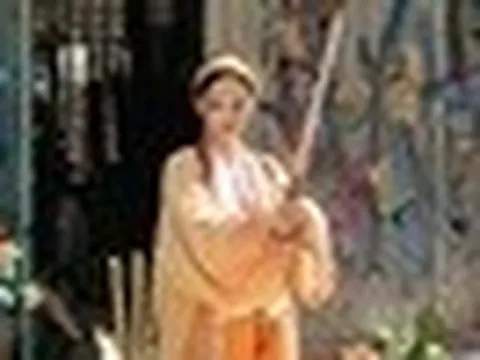 Phim "Đại tiệc trăng máu 8" thế nào giữa "bão" ồn ào nữ chính Miu Lê?