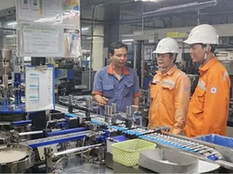 Tiêu thụ điện tại TPHCM tiếp tục tăng cao do nắng nóng kéo dài