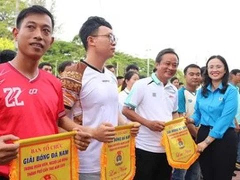 Một giải bóng đá tại Cần Thơ với gần 700 vận động viên tham gia
