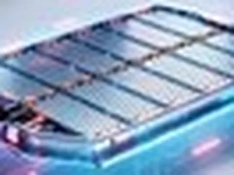 Chấm dứt nguy cơ cháy nổ xe điện? Startup trình diễn pin thể rắn bị cắt vẫn chạy bình thường