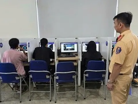 Bị trừ hết điểm giấy phép lái xe: Thi lại khó gấp đôi
