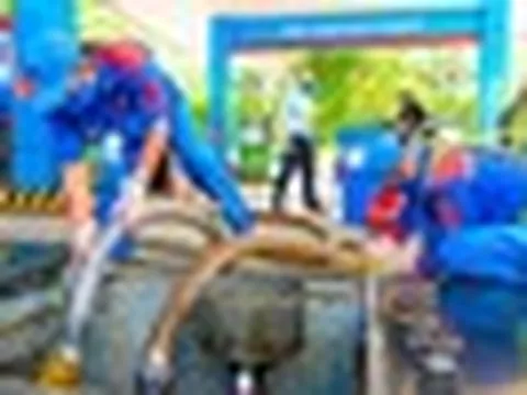 Ngoài xăng E10, người dân có thể lựa chọn loại nhiên liệu nào khác?