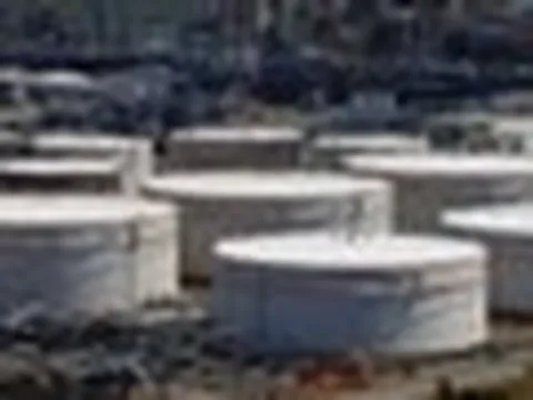 Goldman Sachs báo tin không vui: các kho dầu dự trữ đang cạn dần - thế giới còn đủ dùng trong bao lâu?