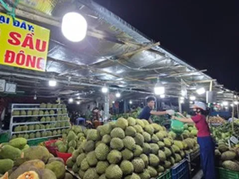 Trái cây giá rẻ vẫn ế, vì sao?