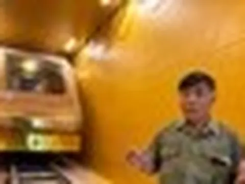 Tàu điện dát vàng thử nghiệm chạy ngầm tại Hà Nội