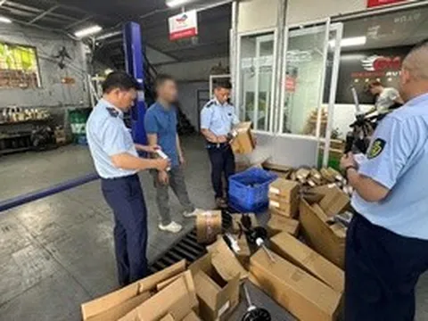 Phát hiện công ty bán hàng trăm phụ tùng ô tô giả nhãn hiệu Peugeot