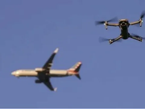 Chỉ trong 2 ngày, 38 chuyến bay, hàng ngàn hành khách bị ảnh hưởng do drone và diều