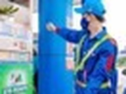 Doanh nghiệp nói chi phí tăng khi bán xăng E10: Bộ Công thương sẽ tính toán giá ra sao?