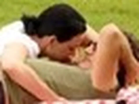 Katy Perry hôn cựu thủ tướng Canada gây sốt