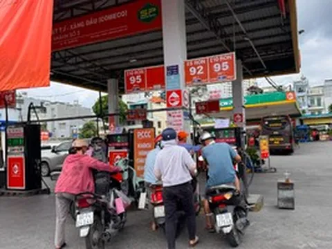 Xăng E5 bỗng đắt hàng, đề xuất kéo dài thời gian lưu thông