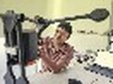 Nhét gọn vào ba lô cá nhân, mang 4 camera, sức nâng lên đến 15kg: Thiết bị do Tiến sĩ Việt tạo ra đã vượt 'khe cửa hẹp' của Bộ Chiến tranh Mỹ