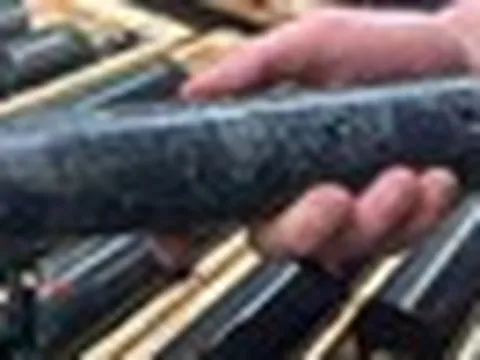 Khoan sâu 49 lỗ xuống lòng địa chất, phát hiện thêm hàng trăm tấn 'vàng của quỷ' - kho tài nguyên khổng lồ dưới lòng đất dần lộ diện