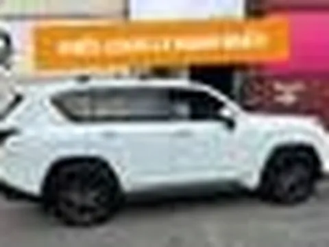 Chiếc Lexus LX 700h đầu tiên về Việt Nam: Bản hybrid mạnh nhất của LX, mạnh gần 460 mã, có gói thể thao phục vụ đại gia Việt