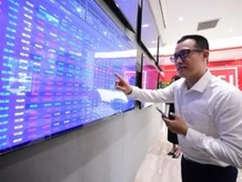 VN-Index băng qua mốc 1.800 điểm, tăng hơn 80 điểm sau 4 phiên