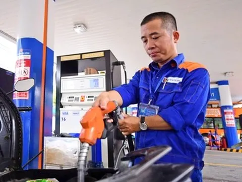 Bộ Công Thương đồng loạt điều chỉnh giảm giá xăng dầu từ 15 giờ 27-8