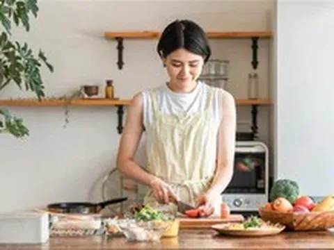 Bữa cơm đơn giản để nghỉ ngơi hay cầu kỳ mới thể hiện cách gia đình chăm sóc nhau?