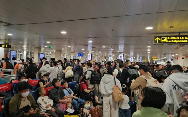 Diễn biến bất ngờ tại sân bay Tân Sơn Nhất ngày 26 Tết