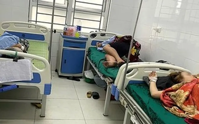 Vụ ngộ độc vì ăn bánh mì: Thêm nhiều người nhập viện