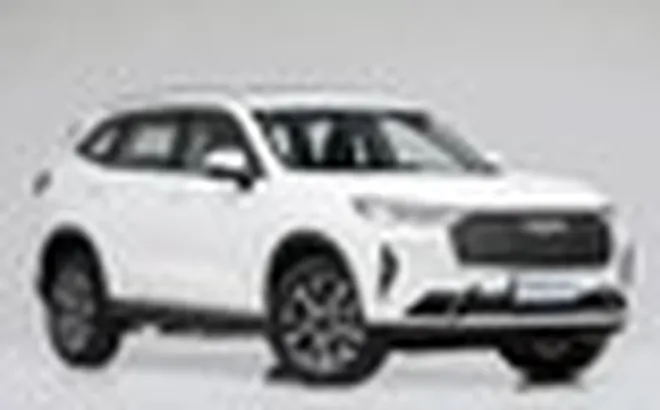 Mẫu xe hybrid hạ giá kỷ lục tại Việt Nam có phiên bản mới: Động cơ tiết kiệm hơn, màn hình trung tâm 14,6 inch, hệ thống trợ lái cấp độ 2